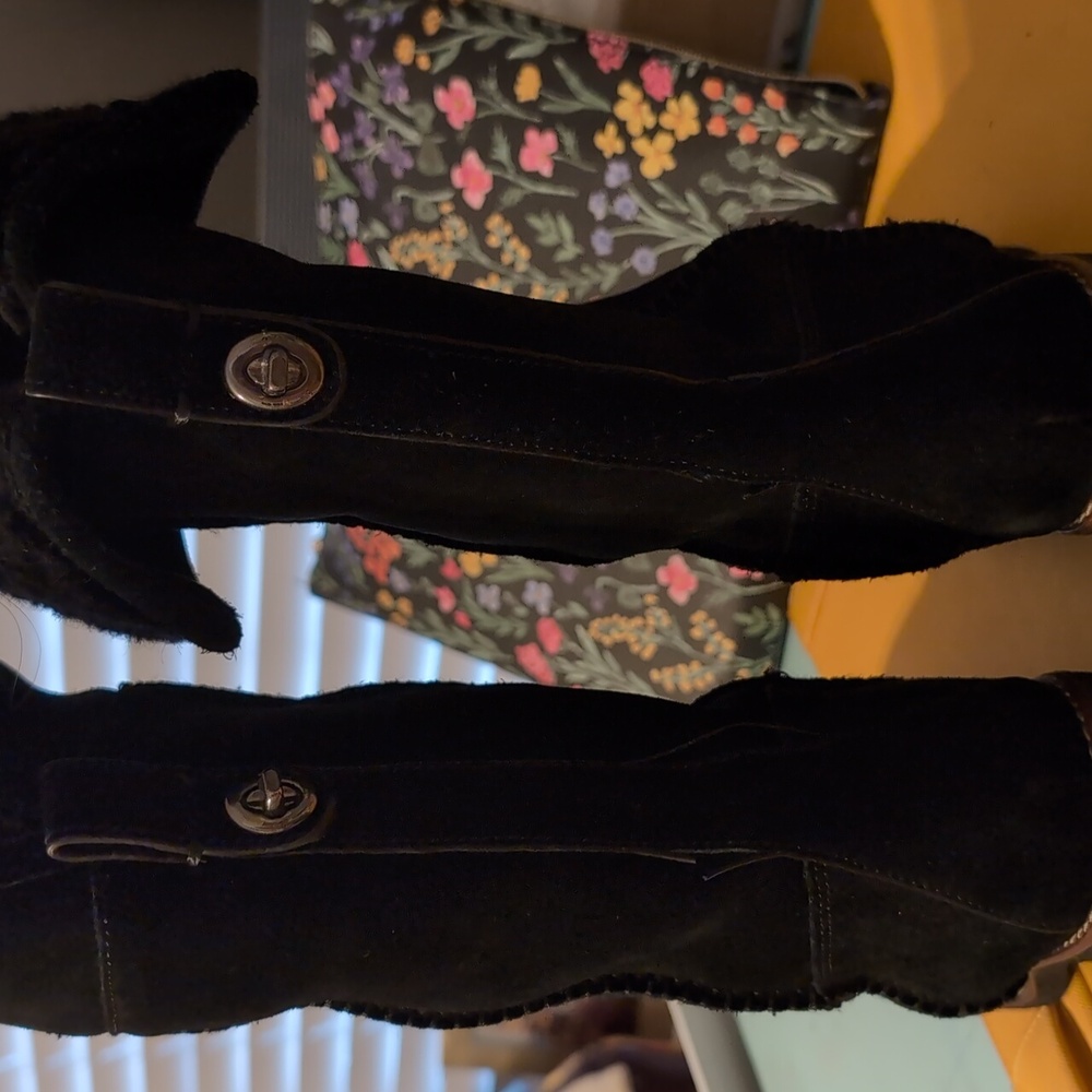 Coach black suede leather shearling turnlock knee-high boots. Size - Picture 4 of 4